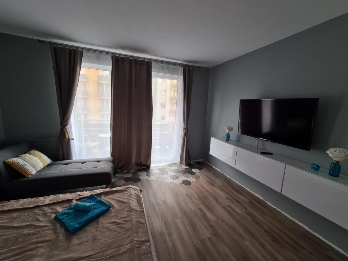 Garsoniera Zebra Apartment Брашов Екстериор снимка