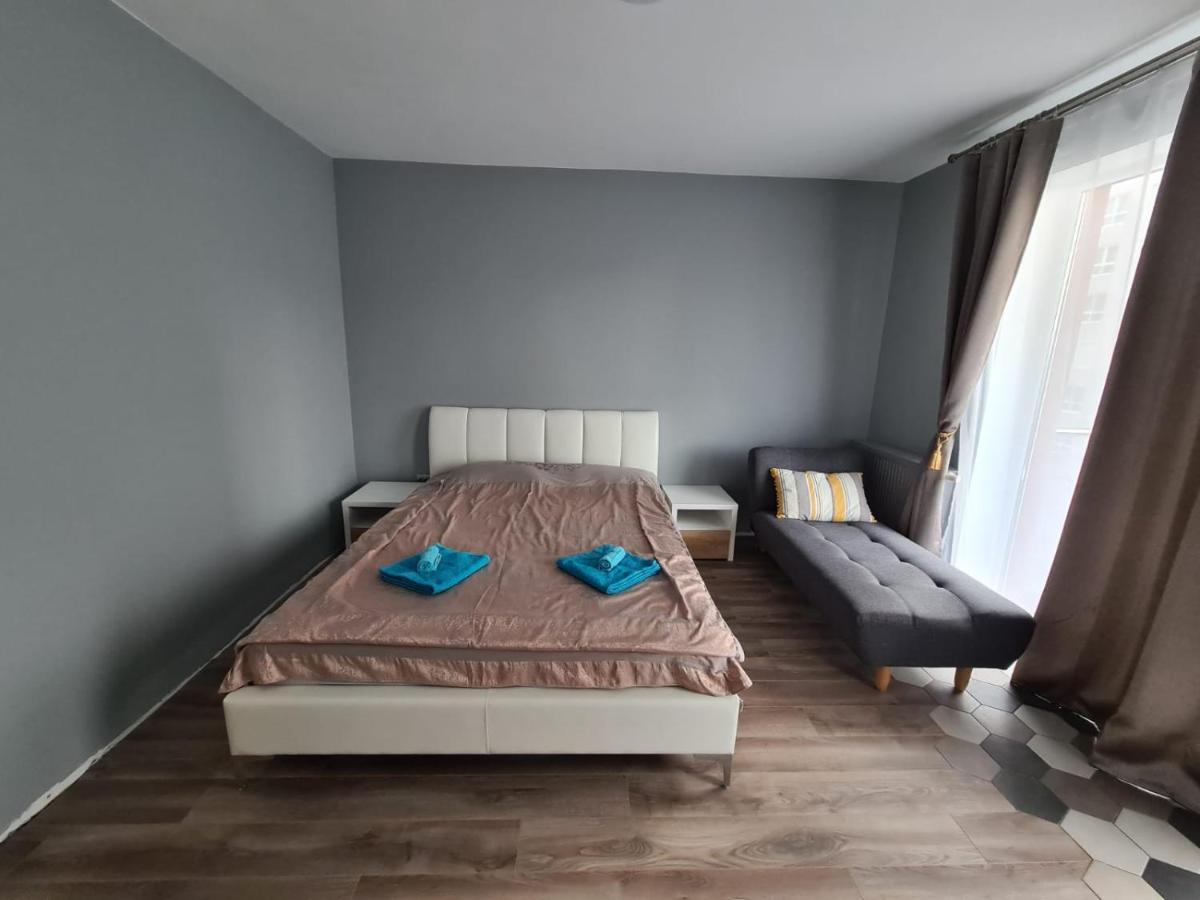 Garsoniera Zebra Apartment Брашов Екстериор снимка